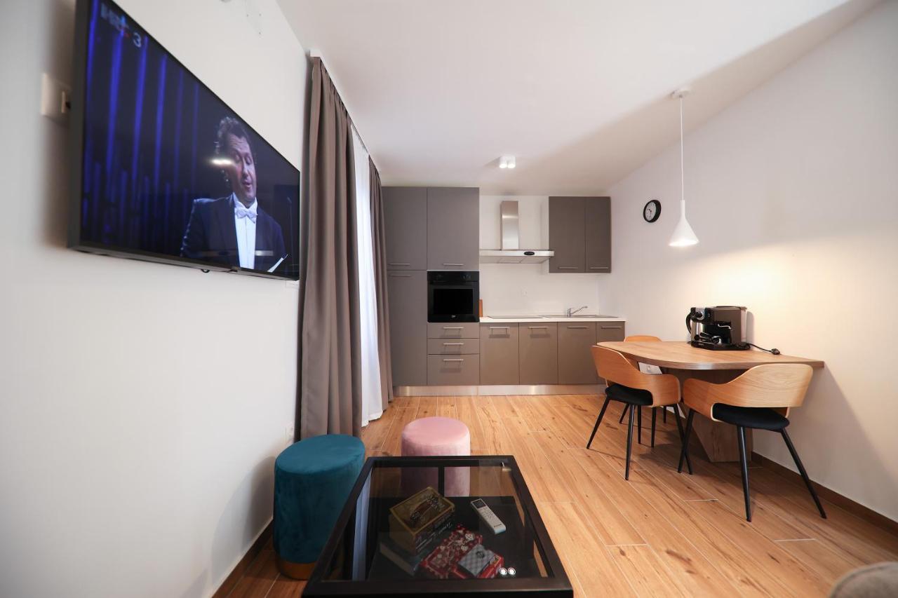 Apartmani Diklo 자다르 외부 사진